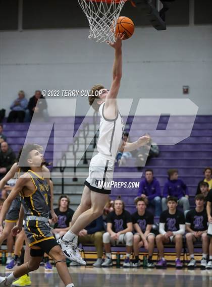 Thumbnail 2 in Roy vs. Riverton (Riverton Holiday Tournament) photogallery.