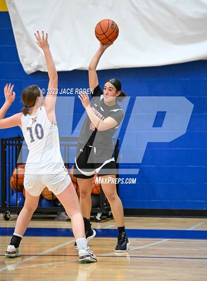 Thumbnail 1 in Kirbyville @ Kelly Catholic photogallery.