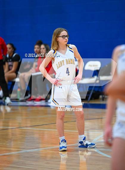 Thumbnail 1 in Kirbyville @ Kelly Catholic photogallery.