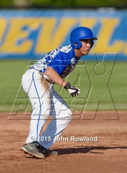 Thumbnail 3 in Prospect v. Highland Park (IHSA 4A Regional Semifinal) photogallery.