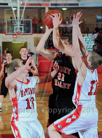 Thumbnail 3 in Smoky Valley vs. McPherson photogallery.