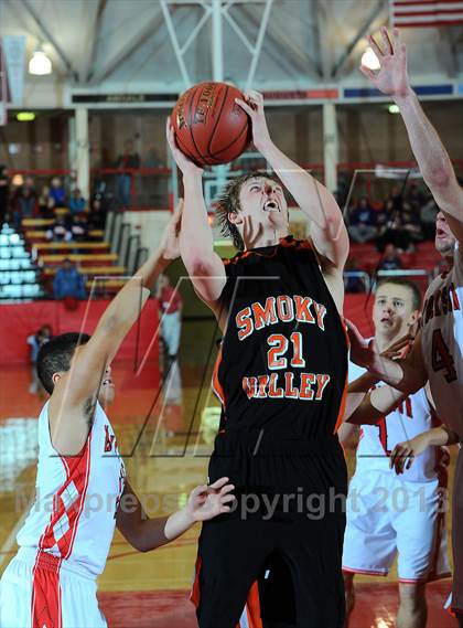Thumbnail 2 in Smoky Valley vs. McPherson photogallery.