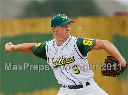 Thumbnail 3 in Santa Fe vs. Lamar Consolidated (UIL 4A Region III Quarterfinals) photogallery.