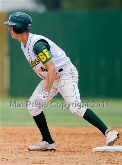 Thumbnail 1 in Santa Fe vs. Lamar Consolidated (UIL 4A Region III Quarterfinals) photogallery.