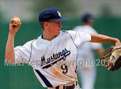 Thumbnail 3 in Santa Fe vs. Lamar Consolidated (UIL 4A Region III Quarterfinals) photogallery.