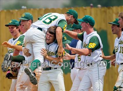 Thumbnail 2 in Santa Fe vs. Lamar Consolidated (UIL 4A Region III Quarterfinals) photogallery.