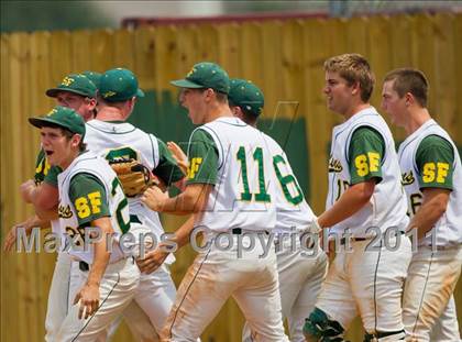 Thumbnail 1 in Santa Fe vs. Lamar Consolidated (UIL 4A Region III Quarterfinals) photogallery.