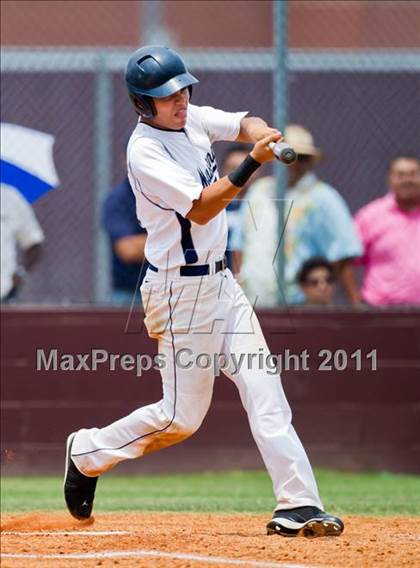 Thumbnail 2 in Santa Fe vs. Lamar Consolidated (UIL 4A Region III Quarterfinals) photogallery.