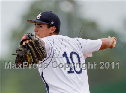 Thumbnail 3 in Santa Fe vs. Lamar Consolidated (UIL 4A Region III Quarterfinals) photogallery.