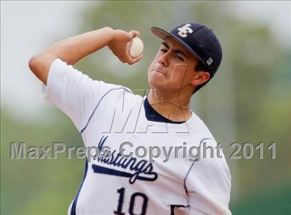 Thumbnail 3 in Santa Fe vs. Lamar Consolidated (UIL 4A Region III Quarterfinals) photogallery.