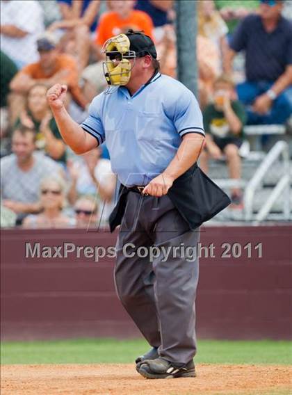 Thumbnail 2 in Santa Fe vs. Lamar Consolidated (UIL 4A Region III Quarterfinals) photogallery.