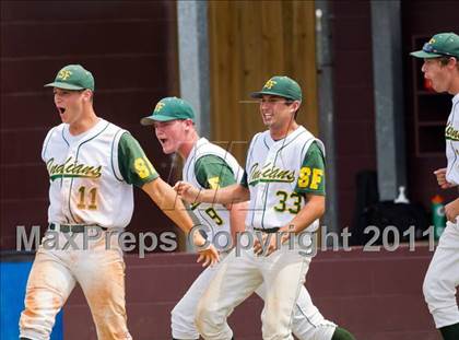 Thumbnail 3 in Santa Fe vs. Lamar Consolidated (UIL 4A Region III Quarterfinals) photogallery.