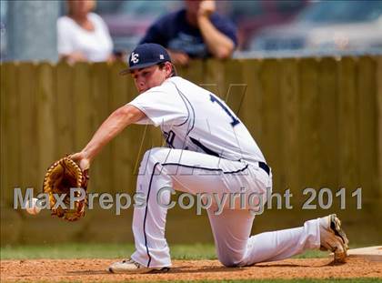 Thumbnail 3 in Santa Fe vs. Lamar Consolidated (UIL 4A Region III Quarterfinals) photogallery.
