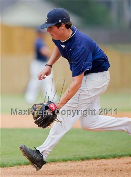 Thumbnail 2 in Santa Fe vs. Lamar Consolidated (UIL 4A Region III Quarterfinals) photogallery.