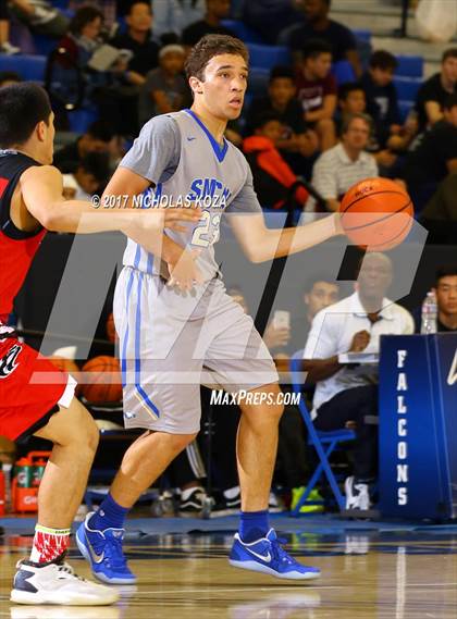 Thumbnail 1 in Santa Margarita vs. Centennial (Rolling Hills Prep State Preview) photogallery.