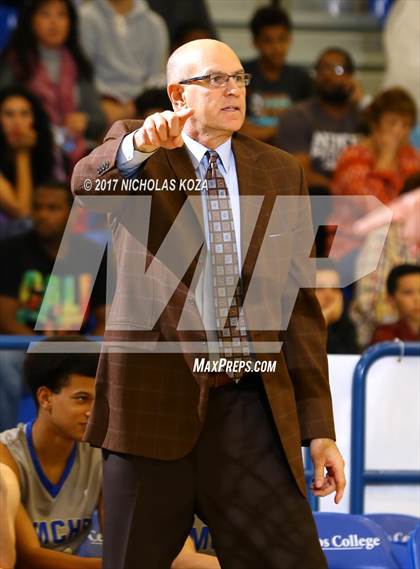 Thumbnail 3 in Santa Margarita vs. Centennial (Rolling Hills Prep State Preview) photogallery.