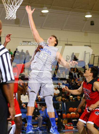 Thumbnail 3 in Santa Margarita vs. Centennial (Rolling Hills Prep State Preview) photogallery.