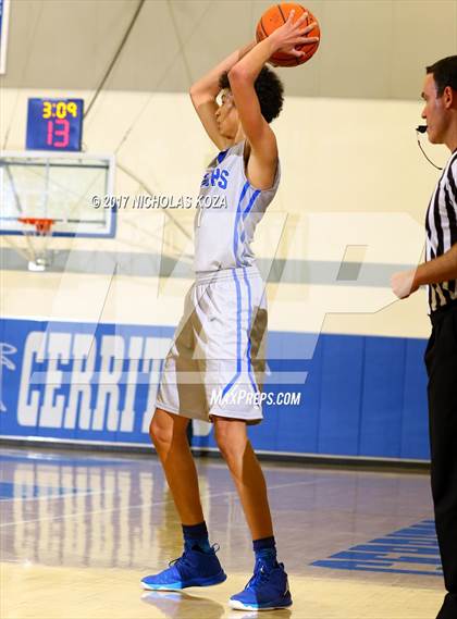 Thumbnail 3 in Santa Margarita vs. Centennial (Rolling Hills Prep State Preview) photogallery.
