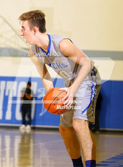 Thumbnail 1 in Santa Margarita vs. Centennial (Rolling Hills Prep State Preview) photogallery.