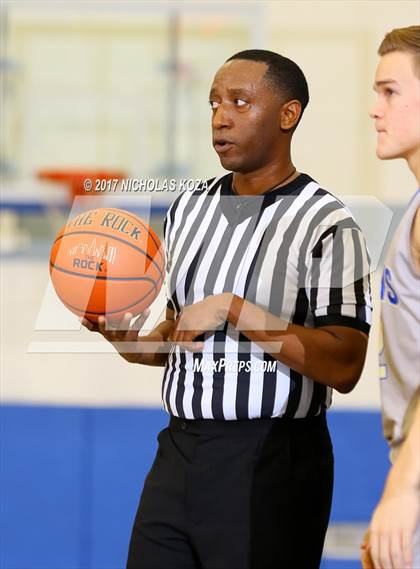 Thumbnail 2 in Santa Margarita vs. Centennial (Rolling Hills Prep State Preview) photogallery.