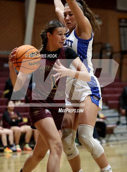 Thumbnail 3 in Nogales vs Prescott (Salpointe Cactus Clash) photogallery.