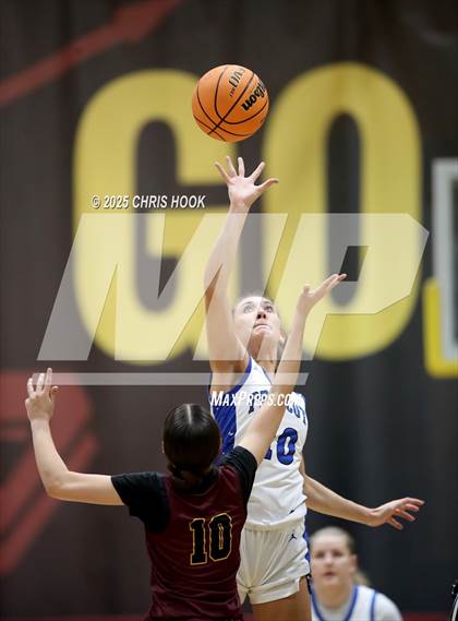 Thumbnail 3 in Nogales vs Prescott (Salpointe Cactus Clash) photogallery.