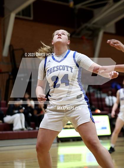 Thumbnail 1 in Nogales vs Prescott (Salpointe Cactus Clash) photogallery.