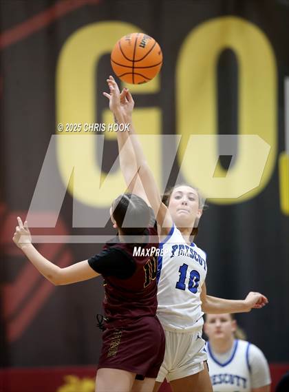 Thumbnail 3 in Nogales vs Prescott (Salpointe Cactus Clash) photogallery.