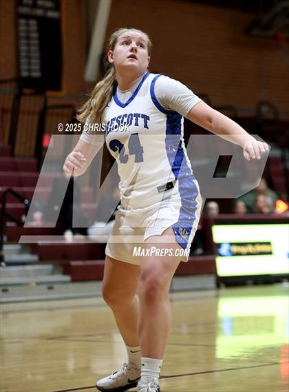 Thumbnail 3 in Nogales vs Prescott (Salpointe Cactus Clash) photogallery.