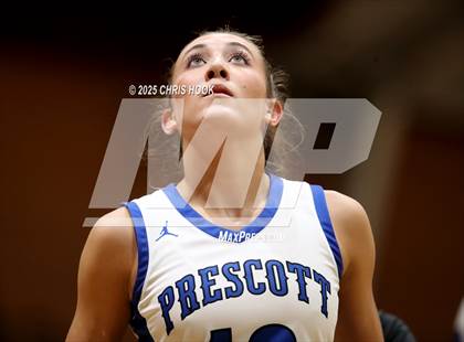 Thumbnail 1 in Nogales vs Prescott (Salpointe Cactus Clash) photogallery.