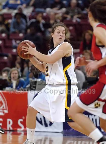 Thumbnail 1 in Carondelet vs. Oak Ridge (CIF NorCal D2 Final) photogallery.