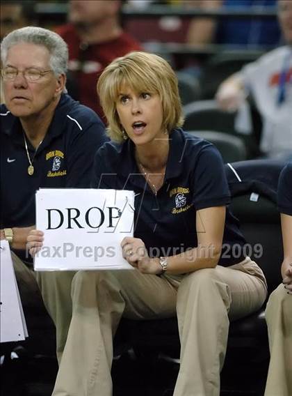 Thumbnail 1 in Carondelet vs. Oak Ridge (CIF NorCal D2 Final) photogallery.