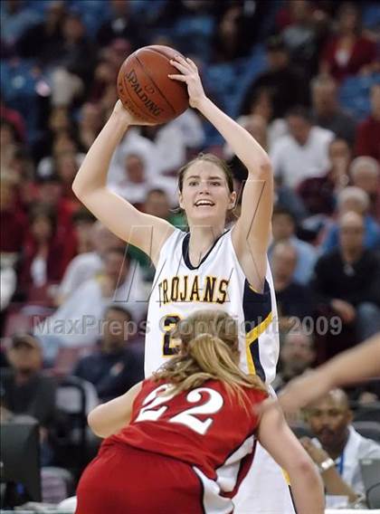 Thumbnail 1 in Carondelet vs. Oak Ridge (CIF NorCal D2 Final) photogallery.