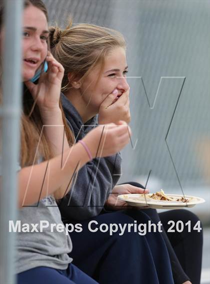 Thumbnail 3 in Loyola @ Crescenta Valley photogallery.