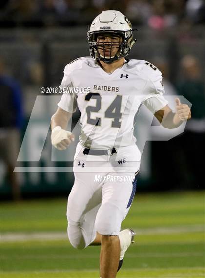 Thumbnail 2 in Central Catholic vs. De La Salle photogallery.