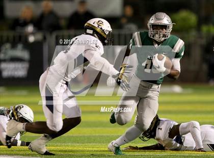 Thumbnail 3 in Central Catholic vs. De La Salle photogallery.