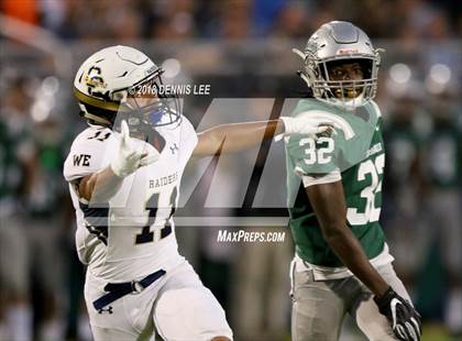 Thumbnail 2 in Central Catholic vs. De La Salle photogallery.