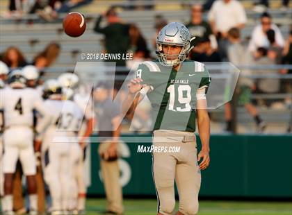 Thumbnail 3 in Central Catholic vs. De La Salle photogallery.