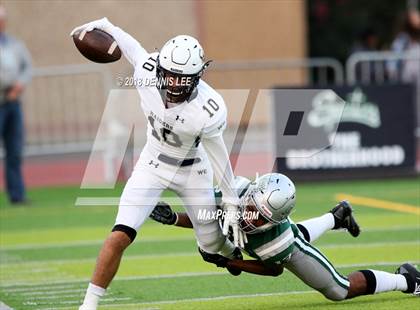 Thumbnail 2 in Central Catholic vs. De La Salle photogallery.