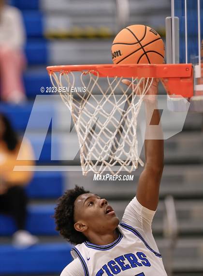 Thumbnail 3 in Auburn vs Woodland (LaGrange Toyota Basketball Classic) photogallery.