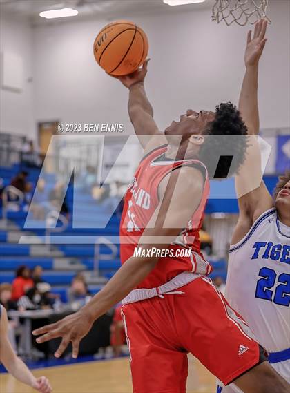 Thumbnail 3 in Auburn vs Woodland (LaGrange Toyota Basketball Classic) photogallery.