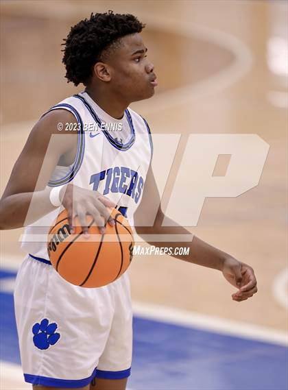 Thumbnail 1 in Auburn vs Woodland (LaGrange Toyota Basketball Classic) photogallery.