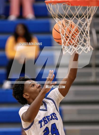 Thumbnail 2 in Auburn vs Woodland (LaGrange Toyota Basketball Classic) photogallery.