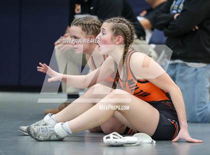 Thumbnail 3 in Central Columbia Quad Meet photogallery.