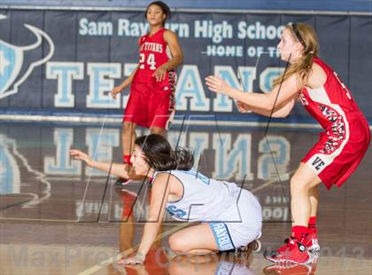 Thumbnail 2 in Victoria East vs. Sam Rayburn (McDonald's Texas Invitational) photogallery.