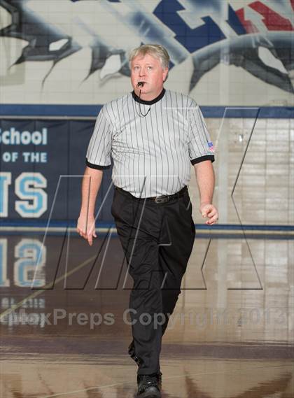 Thumbnail 1 in Victoria East vs. Sam Rayburn (McDonald's Texas Invitational) photogallery.