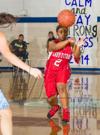 Thumbnail 3 in Victoria East vs. Sam Rayburn (McDonald's Texas Invitational) photogallery.