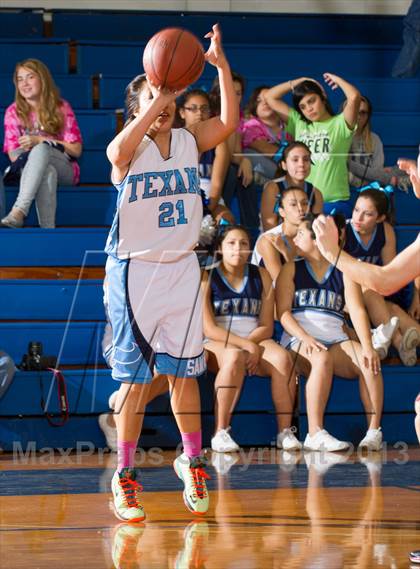 Thumbnail 3 in Victoria East vs. Sam Rayburn (McDonald's Texas Invitational) photogallery.