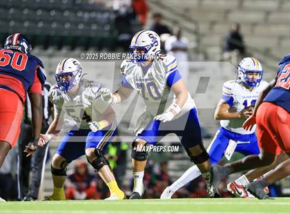 Thumbnail 1 in Sulphur Springs vs. Kimball (UIL 4A D1 Football Bi-District) photogallery.