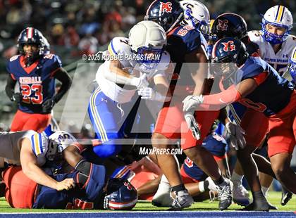 Thumbnail 1 in Sulphur Springs vs. Kimball (UIL 4A D1 Football Bi-District) photogallery.